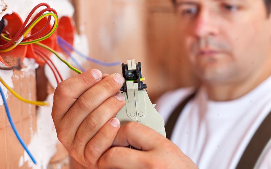 électricien dépannage Les Ageux